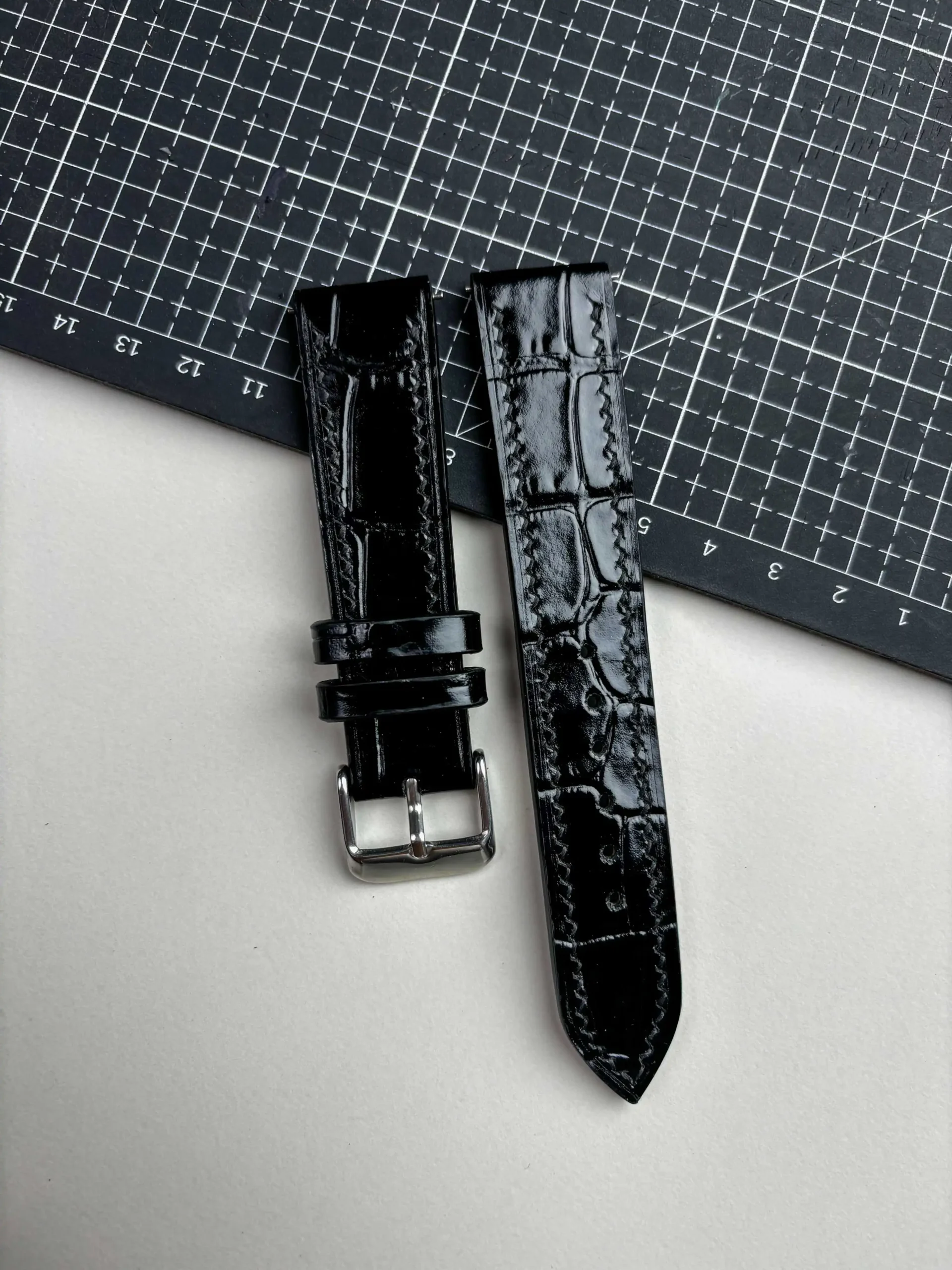 italian nero cocco stampato leather strap italian nero cocco stampato leather strap